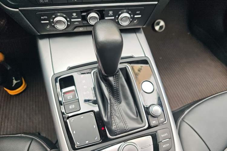 Used Audi A6 2017 3.0T allroad quattro Gear Lever