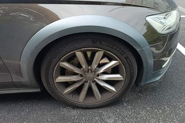 Used Audi A6 2017 3.0T allroad quattro Right Front Wheel Hub