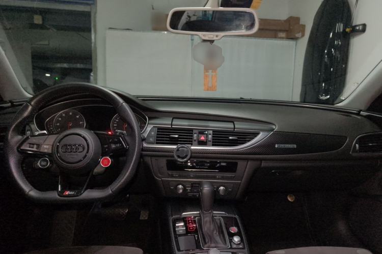 Used Audi A6 2017 Avant 40 TFSI Sport Edition Center Console