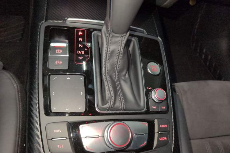 Used Audi A6 2017 Avant 40 TFSI Sport Edition Gear Lever