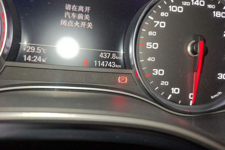 Used Audi A6 2017 Avant 40 TFSI Sport Edition Odometer Close Up