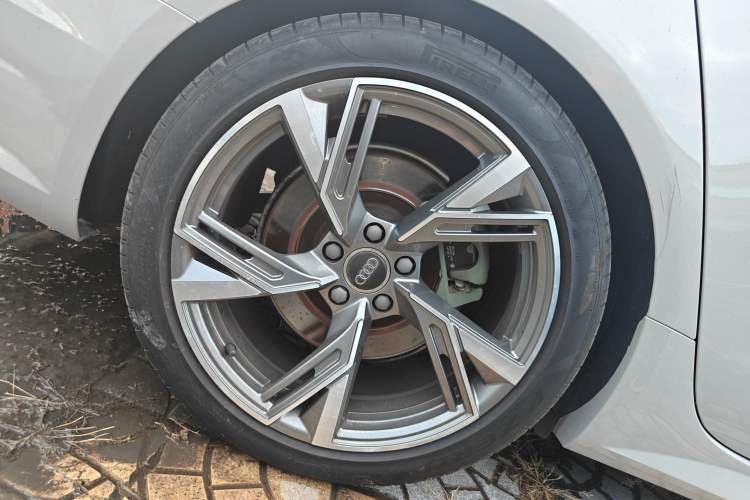 Used Audi A6 2017 Avant 40 TFSI Sport Edition Right Rear Wheel Hub