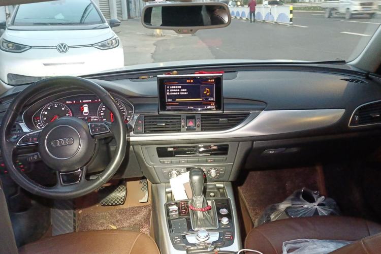 Used Audi A6 2017 Avant 35 TFSI Fashion Model Center Console