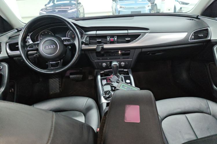 Used Audi A6 2017 Avant 35 TFSI Fashion Model Center Console