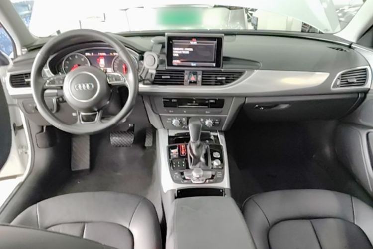 Used Audi A6 2017 Avant 35 TFSI Fashion Model Center Console