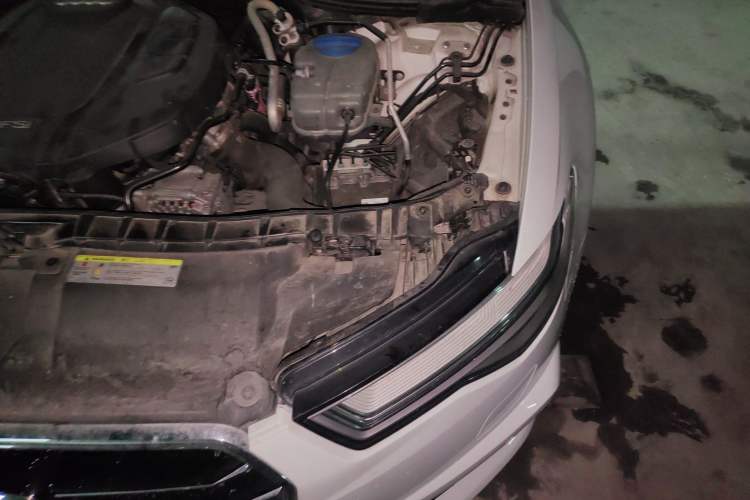 Used Audi A6 2017 Avant 35 TFSI Fashion Model Engine Bay Left