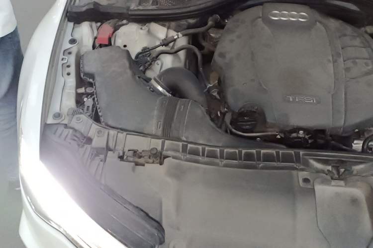 Used Audi A6 2017 Avant 35 TFSI Fashion Model Engine Bay Right