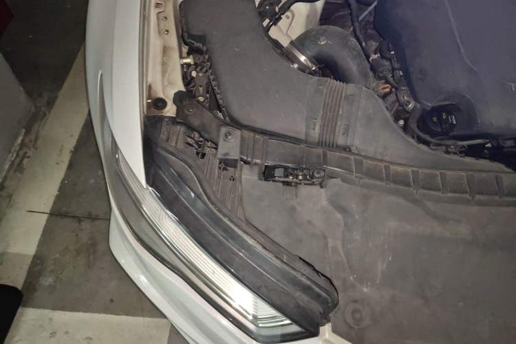 Used Audi A6 2017 Avant 35 TFSI Fashion Model Engine Bay Right