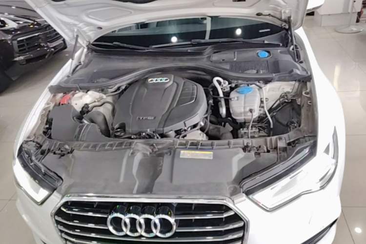 Used Audi A6 2017 Avant 35 TFSI Fashion Model Engine Bay