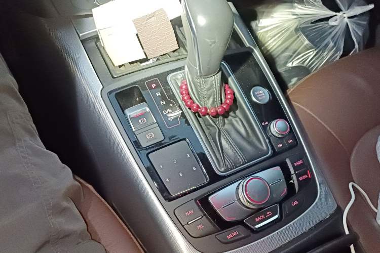 Used Audi A6 2017 Avant 35 TFSI Fashion Model Gear Lever