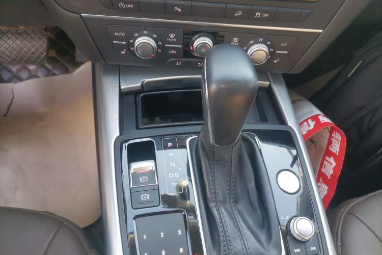 Used Audi A6 2017 3.0T allroad quattro Gear Lever