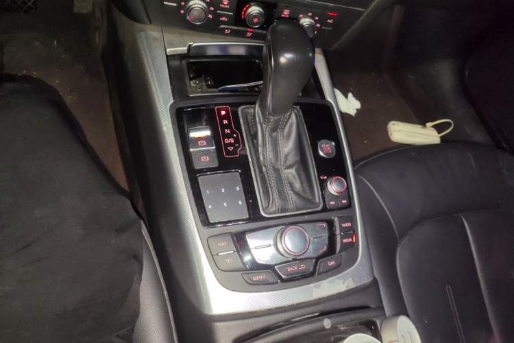 Used Audi A6 2017 Avant 35 TFSI Fashion Model Gear Lever