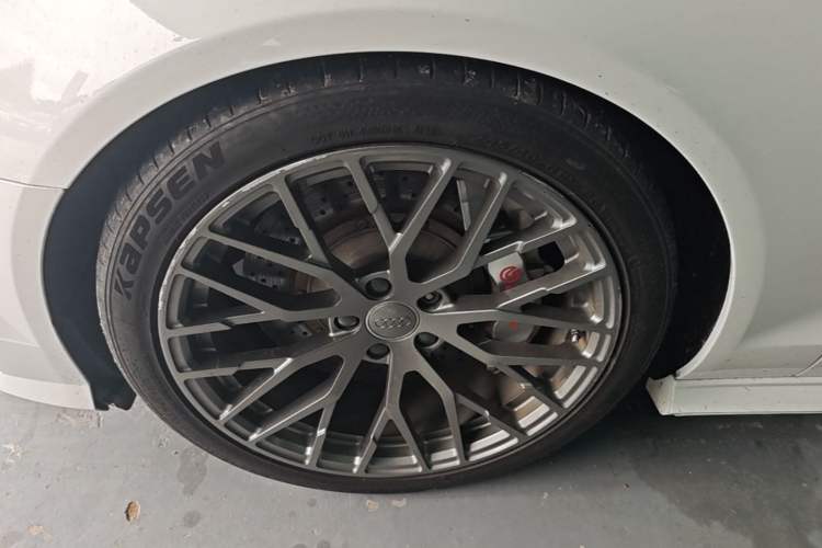 Used Audi A6 2017 Avant 35 TFSI Fashion Model Left Front Wheel Hub