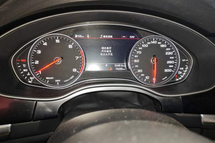 Used Audi A6 2017 Avant 35 TFSI Fashion Model Odometer Close Up