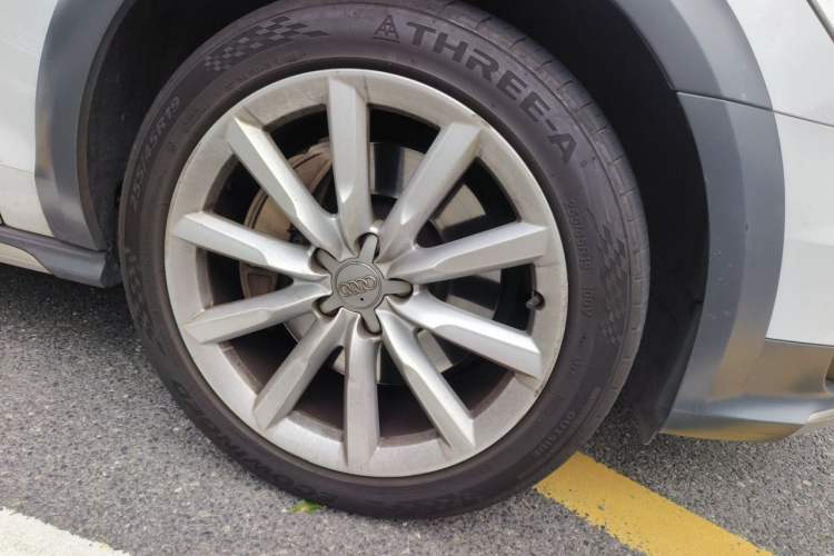 Used Audi A6 2017 3.0T allroad quattro Right Front Wheel Hub