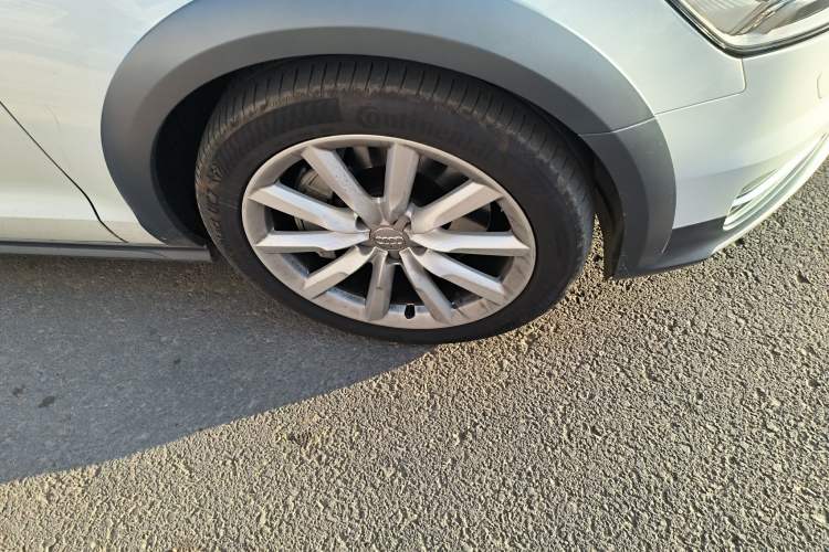 Used Audi A6 2017 3.0T allroad quattro Right Front Wheel Hub