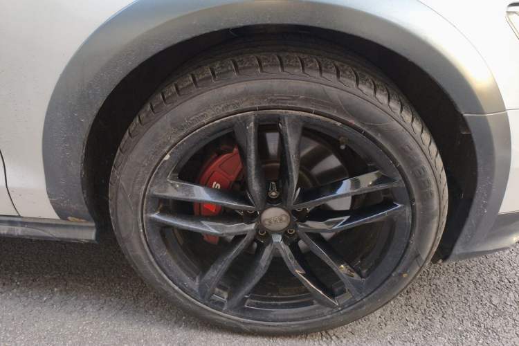 Used Audi A6 2017 3.0T allroad quattro Right Front Wheel Hub