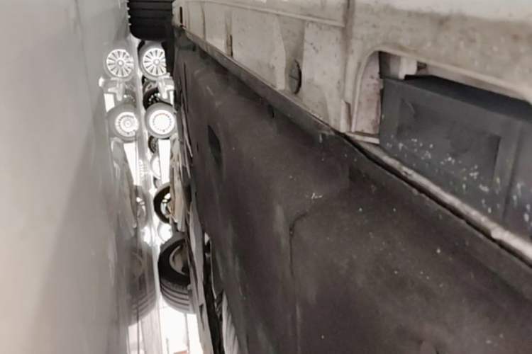 Used Audi A6 2017 Avant 35 TFSI Fashion Model Right Side Sill