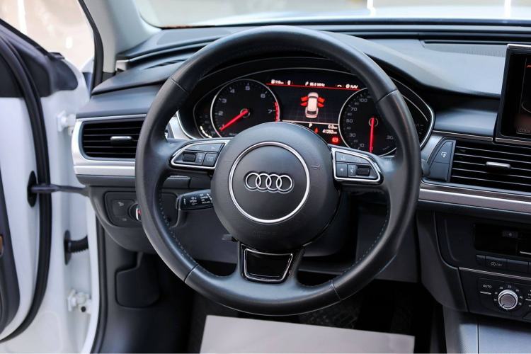 Used Audi A6 2017 Avant 35 TFSI Fashion Model Steering Wheel