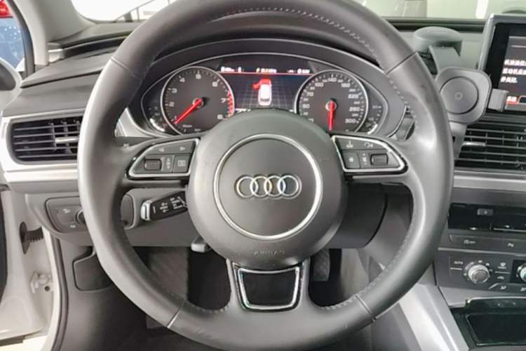 Used Audi A6 2017 Avant 35 TFSI Fashion Model Steering Wheel
