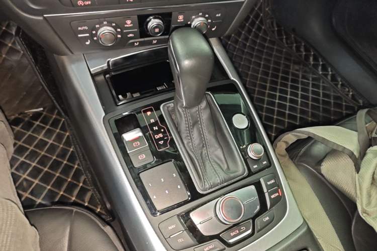 Used Audi A6 2018 3.0T allroad quattro Gear Lever