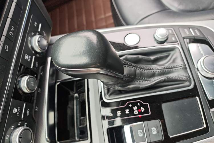 Used Audi A6 2018 3.0T allroad quattro Gear Lever