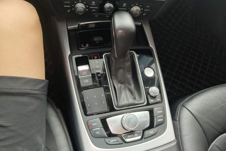 Used Audi A6 2018 3.0T allroad quattro Gear Lever