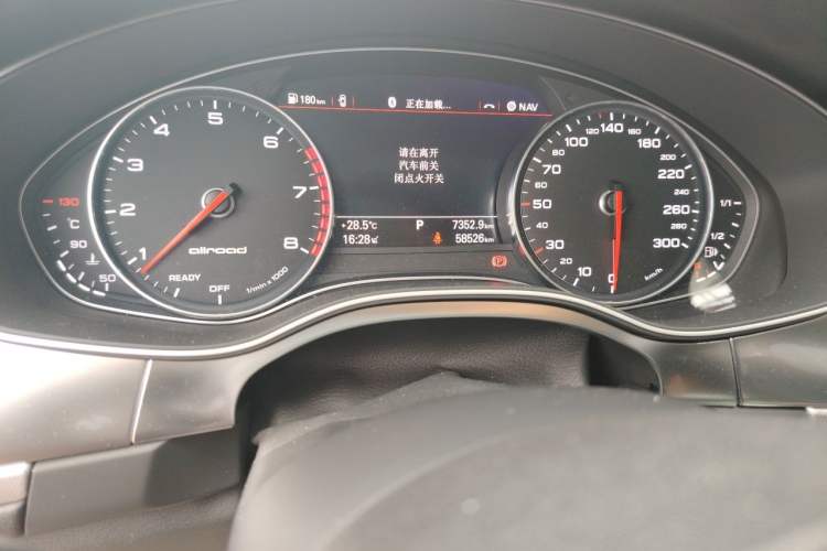 Used Audi A6 2018 3.0T allroad quattro Odometer Close Up