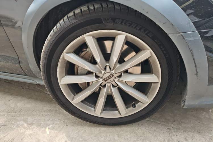 Used Audi A6 2018 3.0T allroad quattro Right Front Wheel Hub