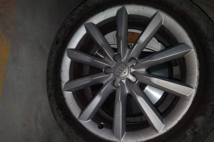 Used Audi A6 2018 3.0T allroad quattro Right Front Wheel Hub