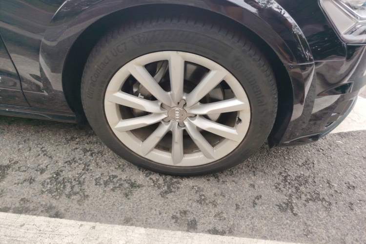 Used Audi A6 2018 3.0T allroad quattro Right Front Wheel Hub