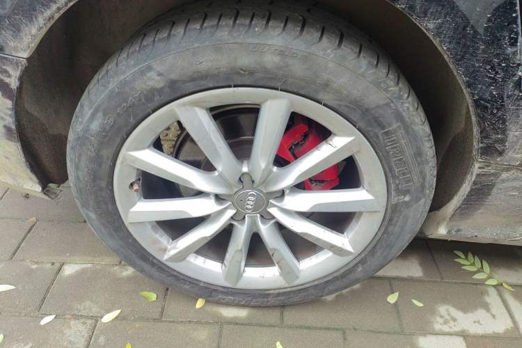 Used Audi A6 2018 3.0T allroad quattro Right Rear Wheel Hub