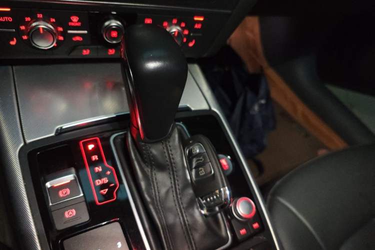 Used Audi A6 2018 3.0T allroad quattro Gear Lever