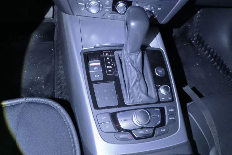 Used Audi A6 2018 3.0T allroad quattro Gear Lever