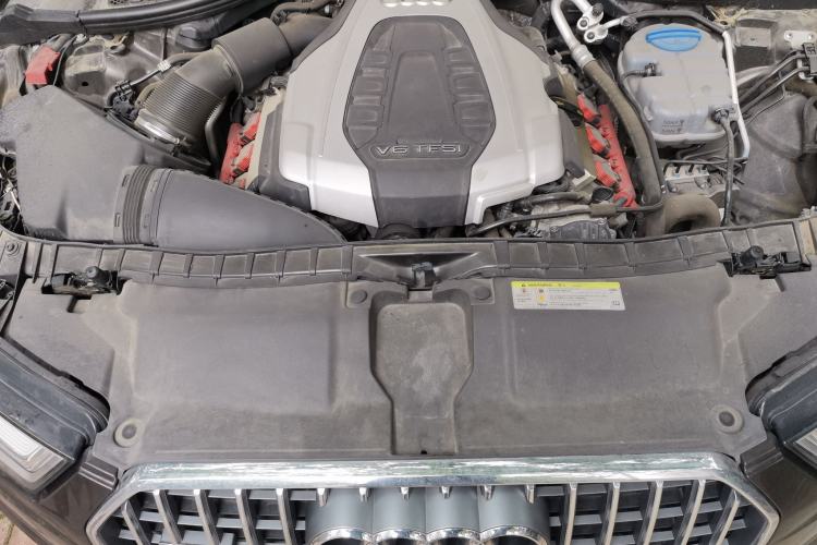 Used Audi A6 2018 3.0T allroad quattro Engine Bay
