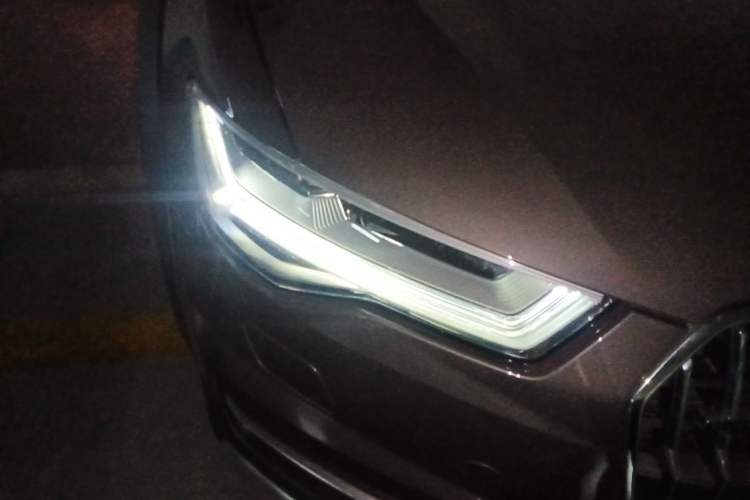 Used Audi A6 2018 3.0T allroad quattro Right Front Headlight