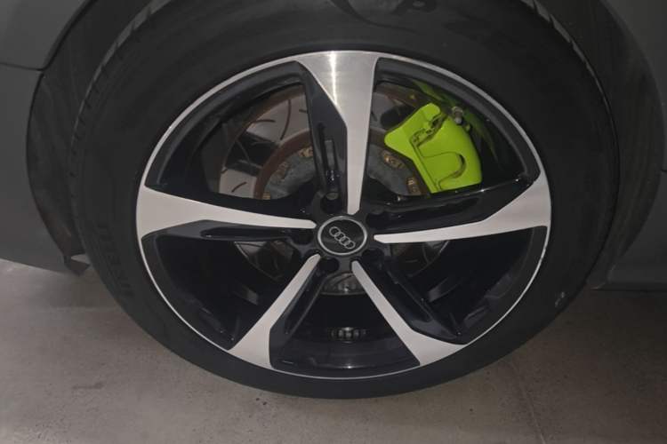 Used Audi A6 2018 3.0T allroad quattro Right Rear Wheel Hub