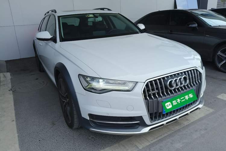 Used Audi A6 2018 3.0T allroad quattro Front Right 45 Deg