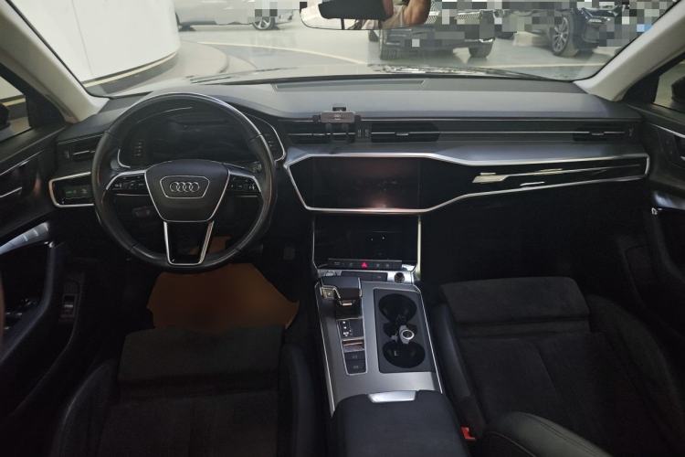 Used Audi A6 2020 Avant Futurist 45 TFSI Prestige Dynamic Edition Center Console