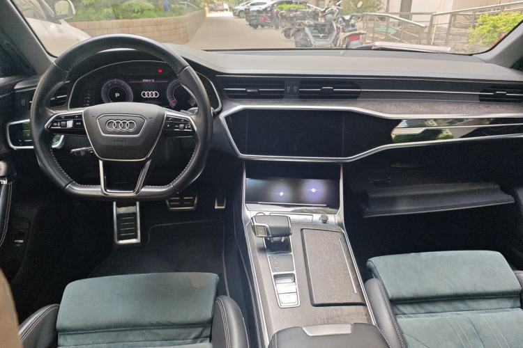 Used Audi A6 2020 allroad quattro Explorer 55 TFSI Prestige Off-Road Model Center Console