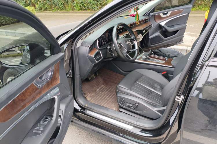 Used Audi A6 2020 allroad quattro Explorer 55 TFSI Prestige Off-Road Model Driver Seat