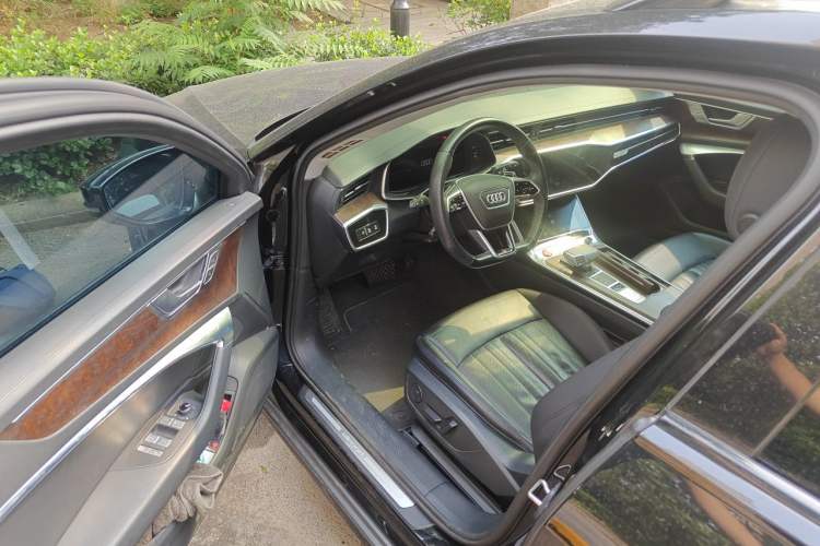 Used Audi A6 2020 allroad quattro Explorer 55 TFSI Prestige Off-Road Model Driver Seat