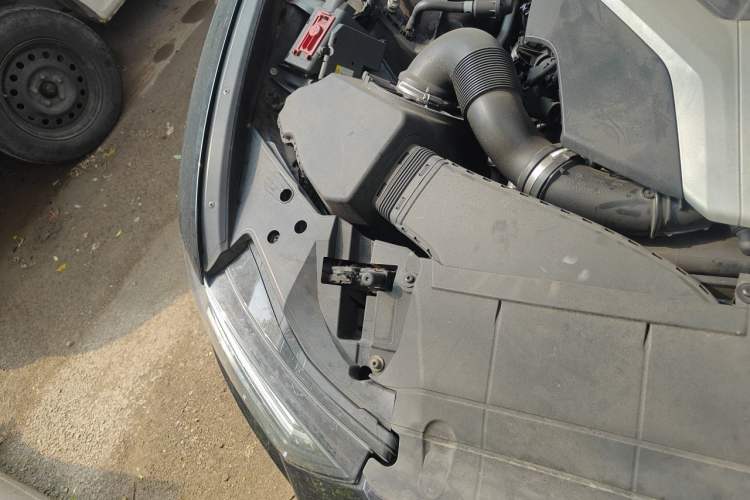 Used Audi A6 2020 allroad quattro Explorer 55 TFSI Prestige Off-Road Model Engine Bay Right