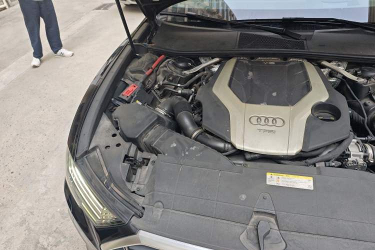 Used Audi A6 2020 allroad quattro Explorer 55 TFSI Prestige Off-Road Model Engine Bay Right