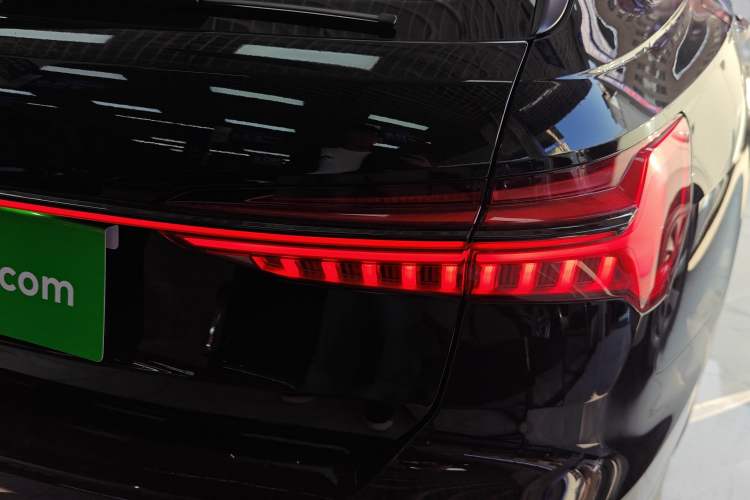 Used Audi A6 2020 Avant Futurist 45 TFSI Prestige Dynamic Edition Exterior 3