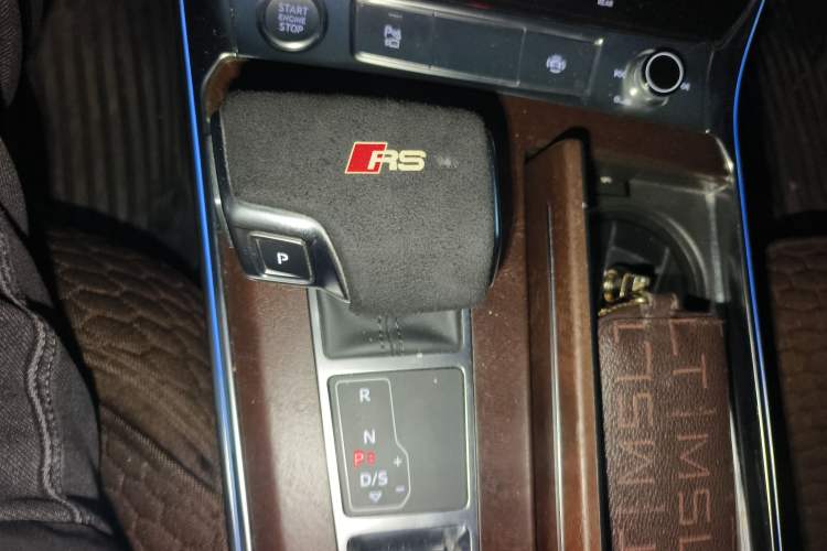 Used Audi A6 2020 allroad quattro Explorer 55 TFSI Prestige Off-Road Model Gear Lever