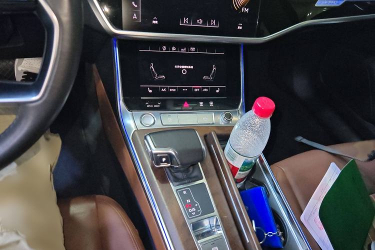Used Audi A6 2020 allroad quattro Explorer 55 TFSI Prestige Off-Road Model Gear Lever
