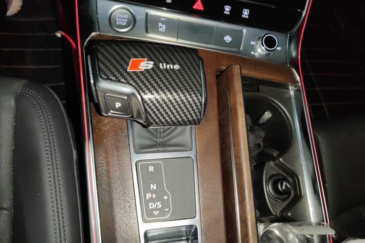 Used Audi A6 2020 allroad quattro Explorer 55 TFSI Prestige Off-Road Model Gear Lever