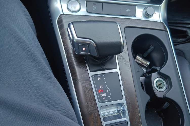 Used Audi A6 2020 Avant Futurist 45 TFSI Prestige Dynamic Edition Gear Lever