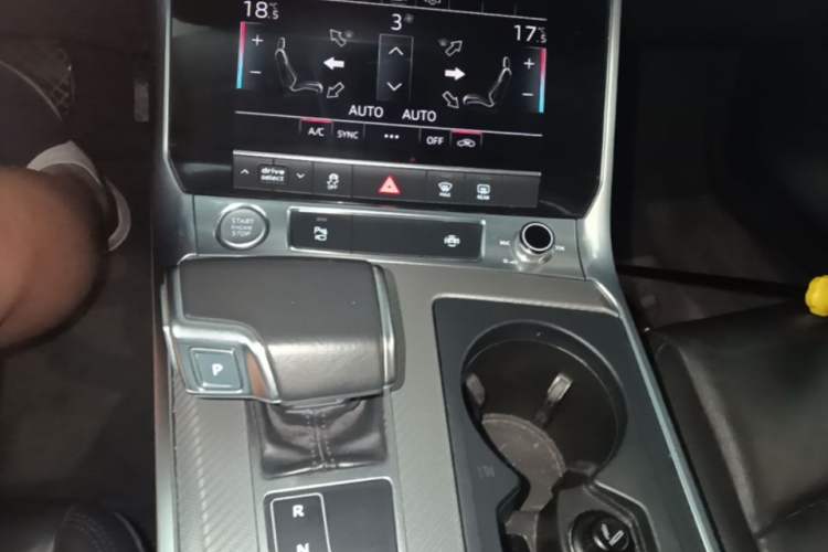Used Audi A6 2020 Avant Futurist 40 TFSI Luxury Dynamic Model Gear Lever